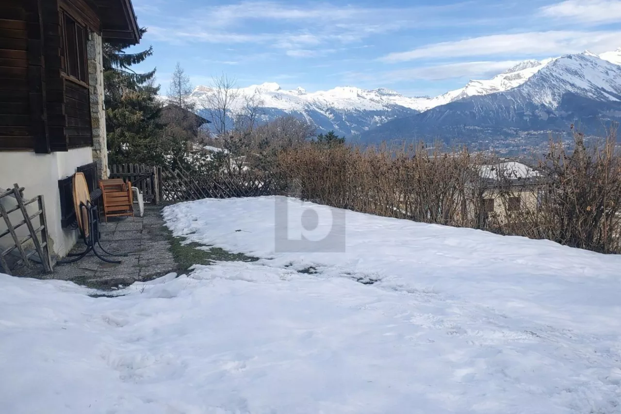 IDYLLIQUE, ÉLÉGANT, AVEC CHARME NATUREL