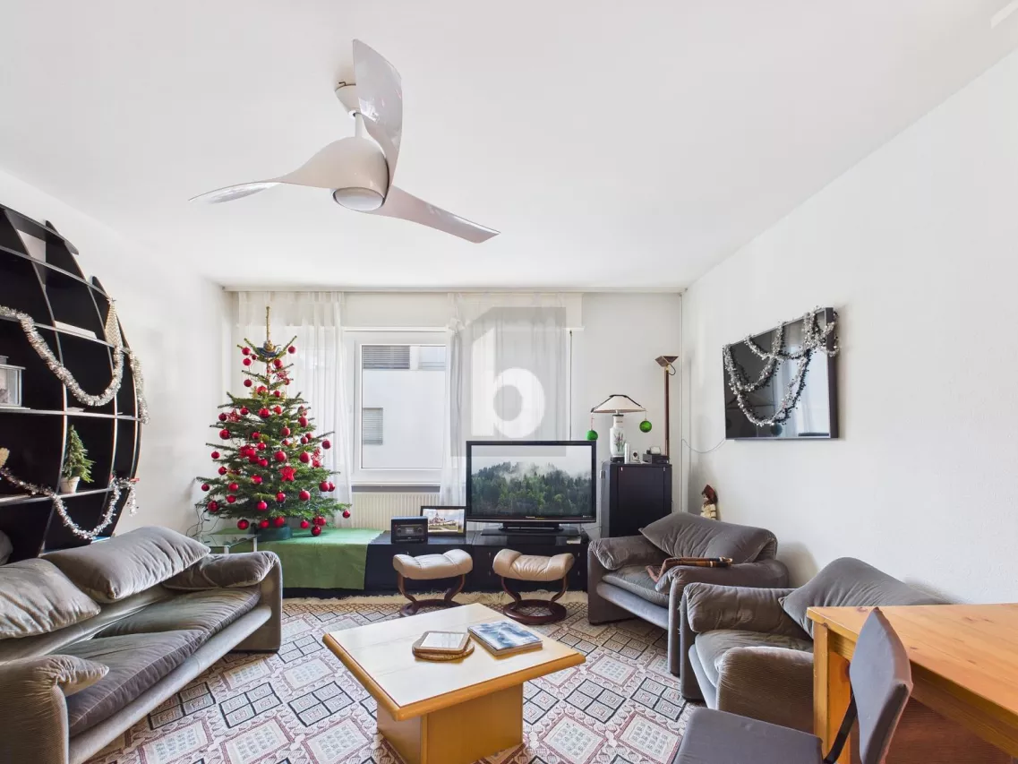 CENTRAL AVEC BALCON ET BEAUCOUP D'ESPACE