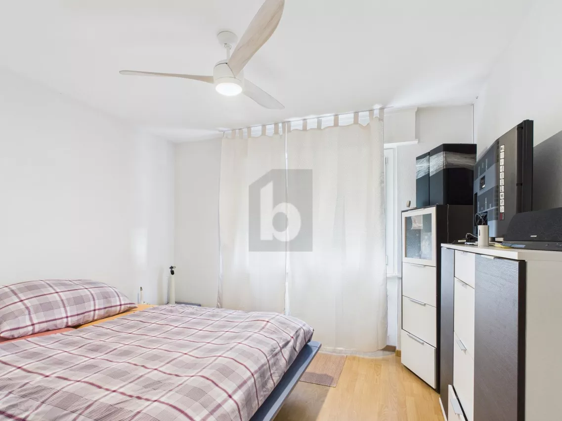 CENTRAL AVEC BALCON ET BEAUCOUP D'ESPACE