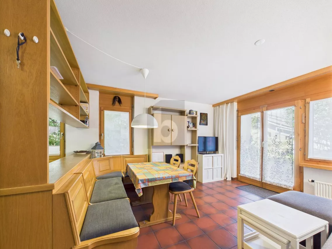 RUHIGE LAGE MIT GEMÜTLICHEM SITZPLATZ