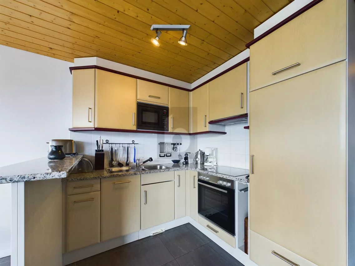 HERRLICHES PANORAMA VON DER SONNE VERWÖHNT