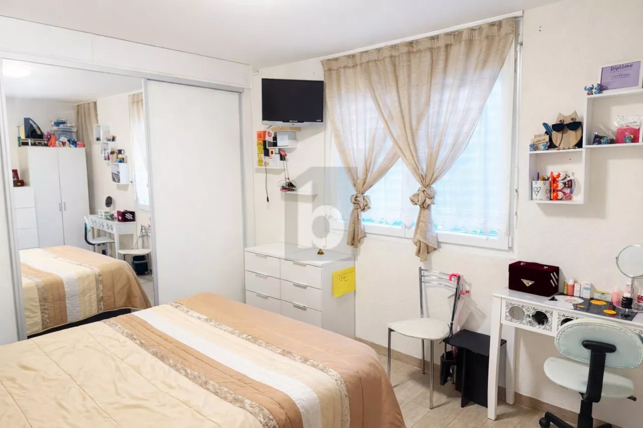 CONFORTABLE, LUMINEUX ET CALME