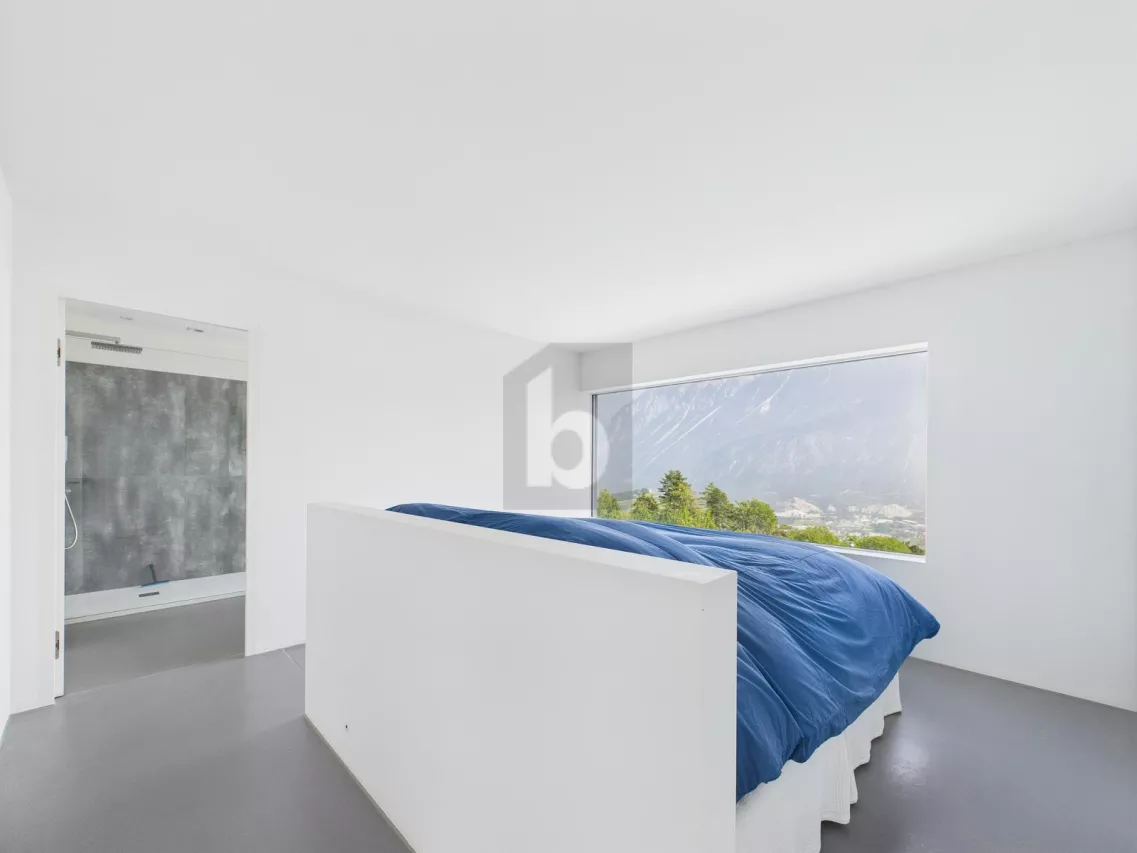 VILLA MODERNE AVEC PISCINE, SPA ET VUE