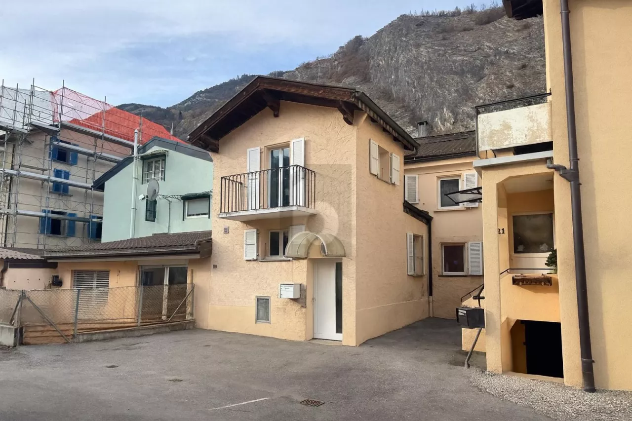 IMMEUBLE DE RENDEMENT AU CUR DU VIEUX VILLAGE