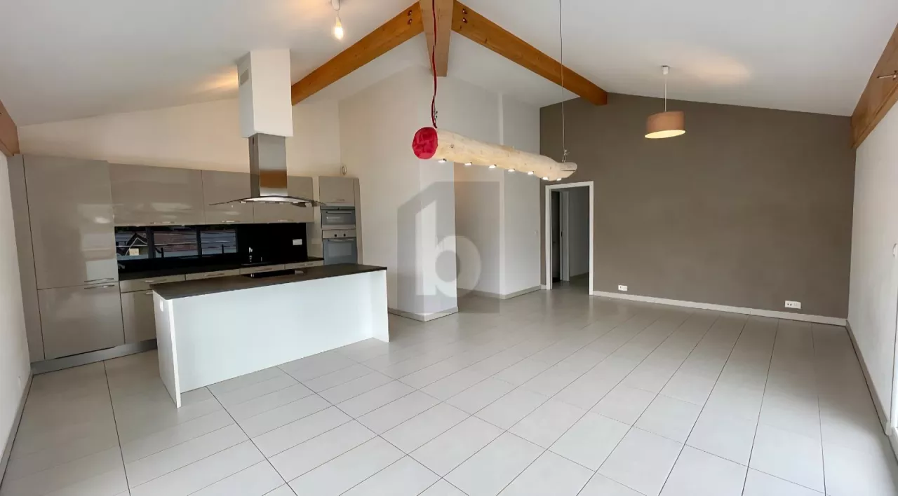 ÉLÉGANT, UNIQUE & AVEC VUE SUR LES MONTAGNES