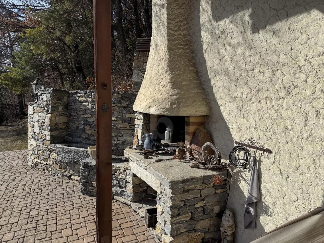 ENTRE CIEL ET VIGNES, BAIGNÉE DE LUMIÈRE