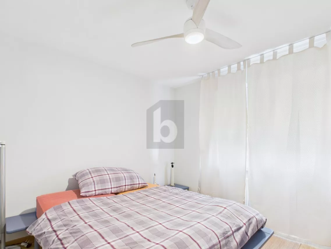 CENTRAL AVEC BALCON ET BEAUCOUP D'ESPACE