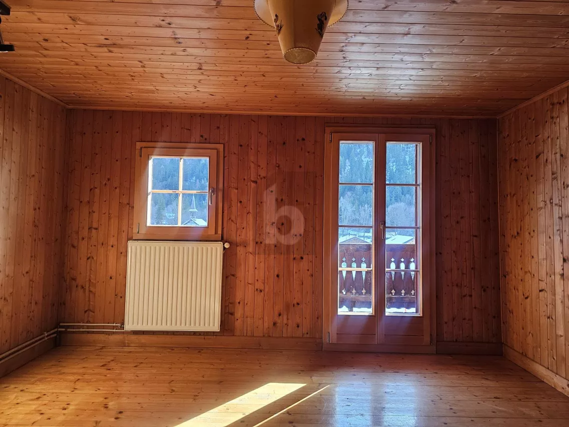 BAIGNÉ DE LUMIÈRE, CALME ET CONFORTABLE