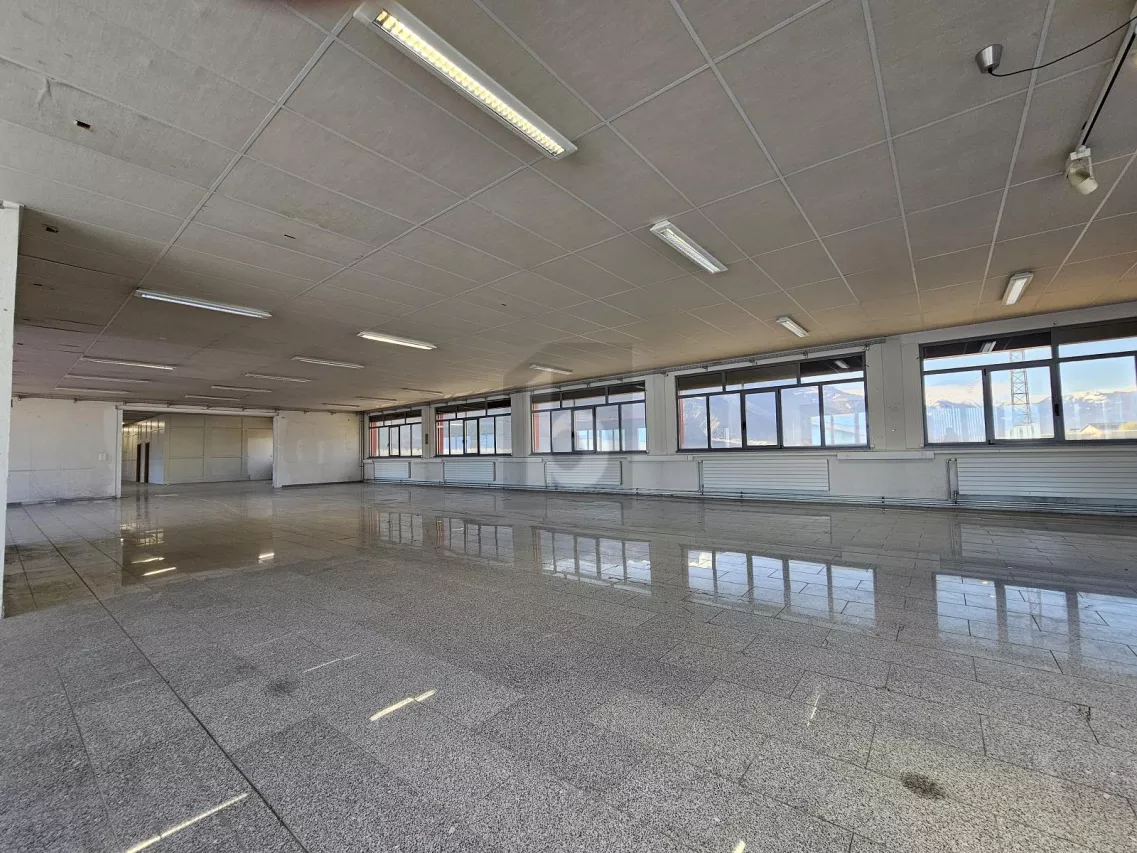 SPACIEUSE ET AVEC BEAUCOUP DE POTENTIEL