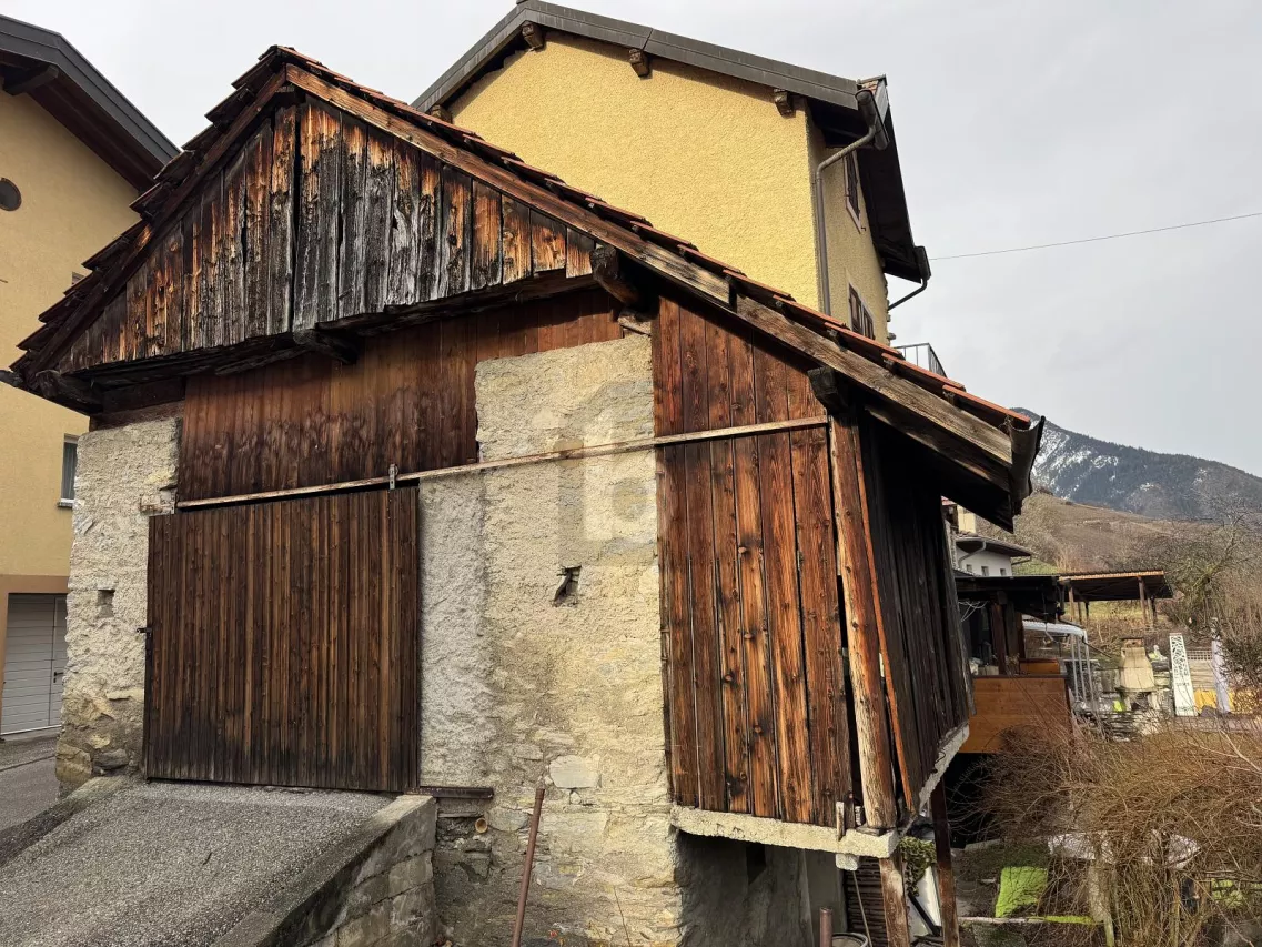 RARE: AVEC GRANGE ET GRAND POTENTIEL