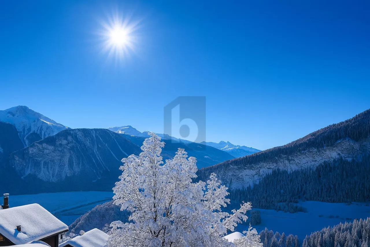 VIEL SONNENSCHEIN UND HERRLICHER AUSBLICK