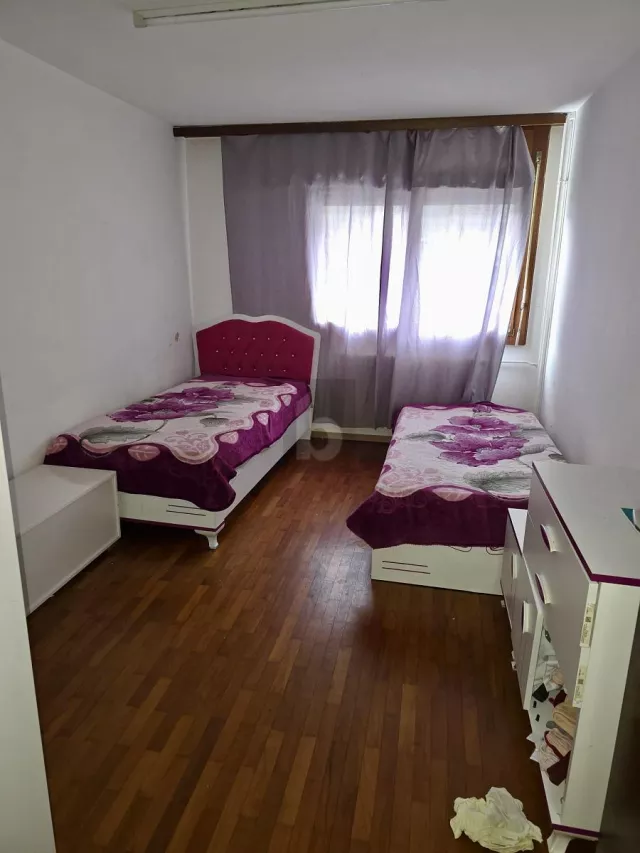 SPACIEUX AVEC JARDIN PRIVATIF