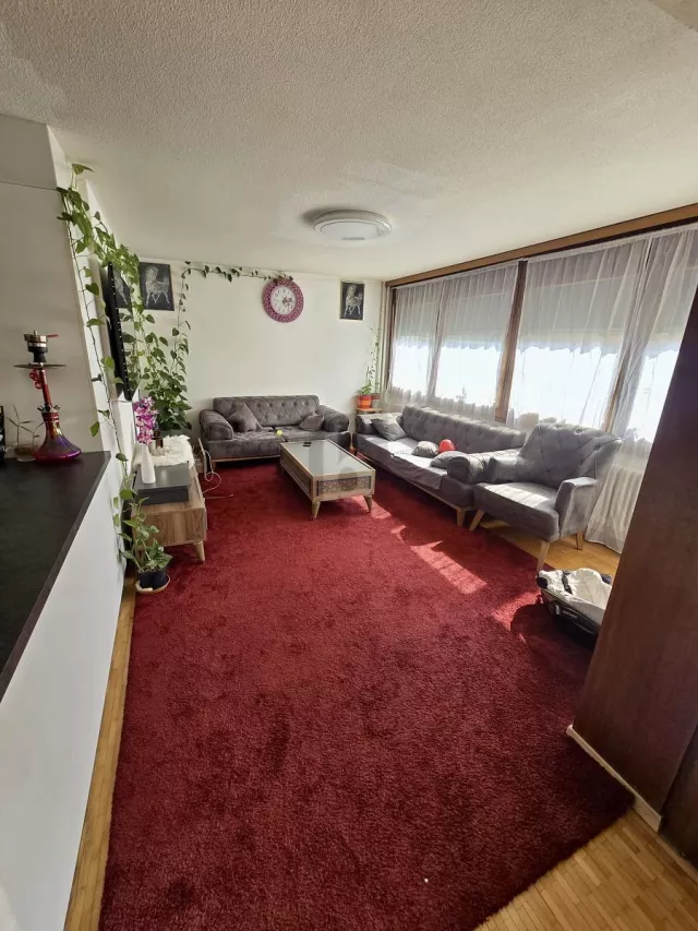 SPACIEUX AVEC JARDIN PRIVATIF