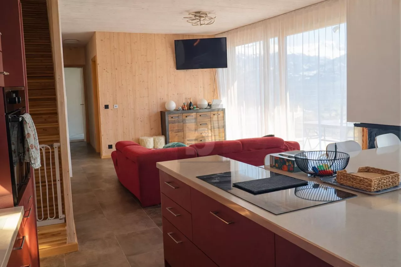 MODERNE, LUMINEUX & AVEC PANORAMA