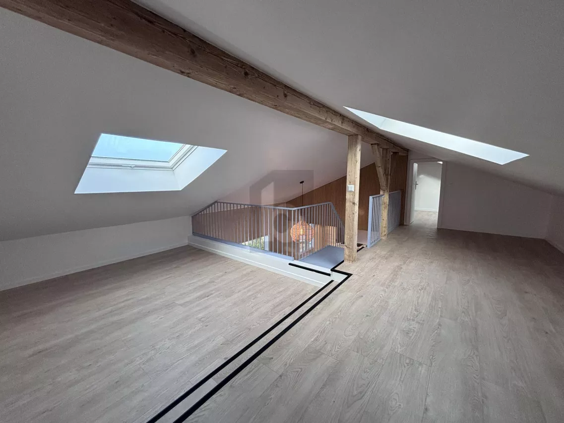 BIEN RÉNOVÉ, STUDIO & VUE UNIQUE