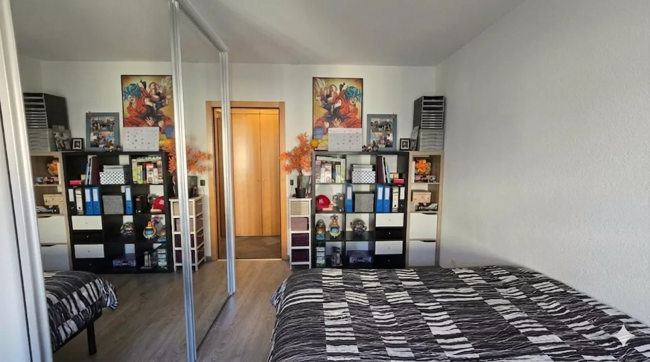 GRANDE TERRASSE ENSOLEILLÉE ET ENTRÉE INDÉPENDANTE