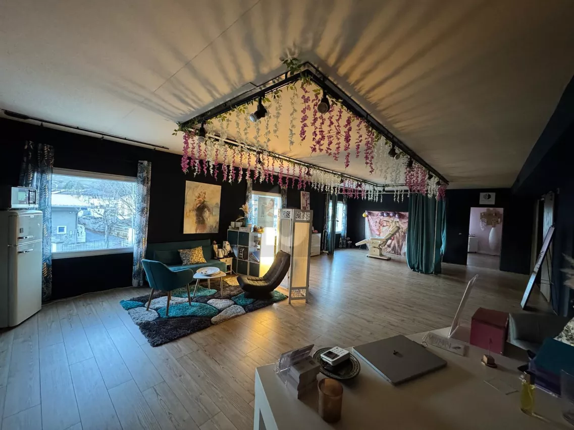 SPACIEUX, FONCTIONNEL ET LUMINEUX