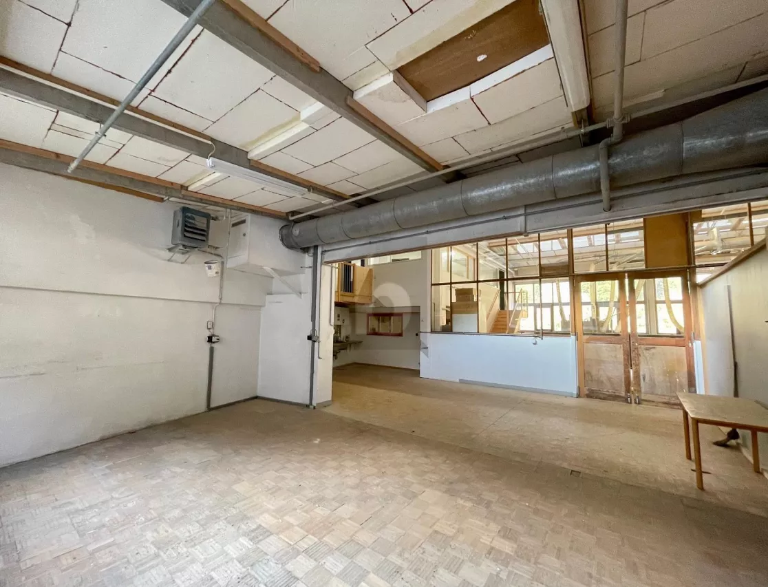 ATELIER SPACIEUX PROCHE DU CENTRE