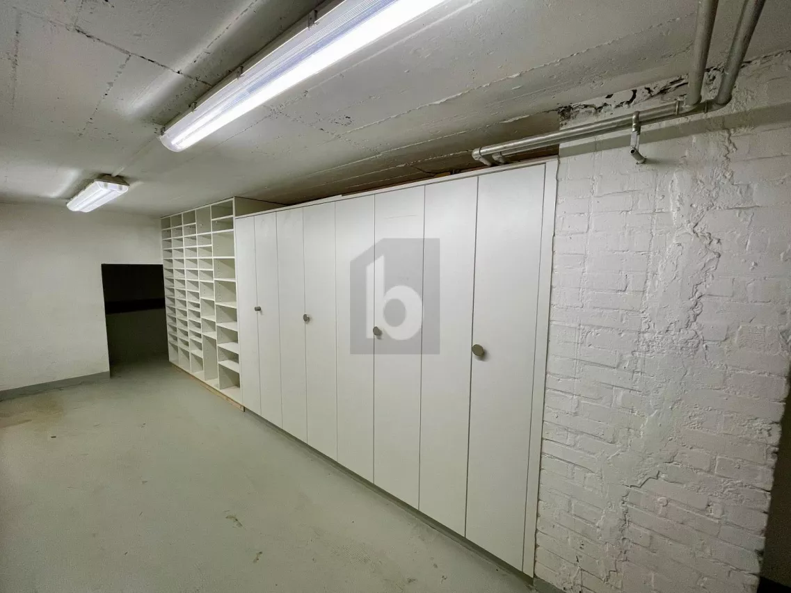 ATELIER SPACIEUX PROCHE DU CENTRE