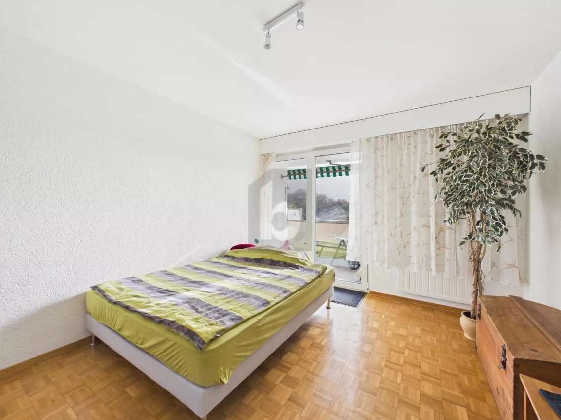 BAIGNÉ DE SOLEIL AVEC VUE SUR LES VIGNOBLES