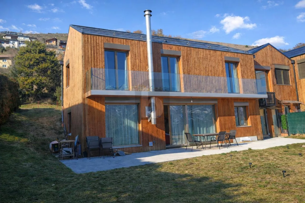 MODERNE, LUMINEUX & AVEC PANORAMA