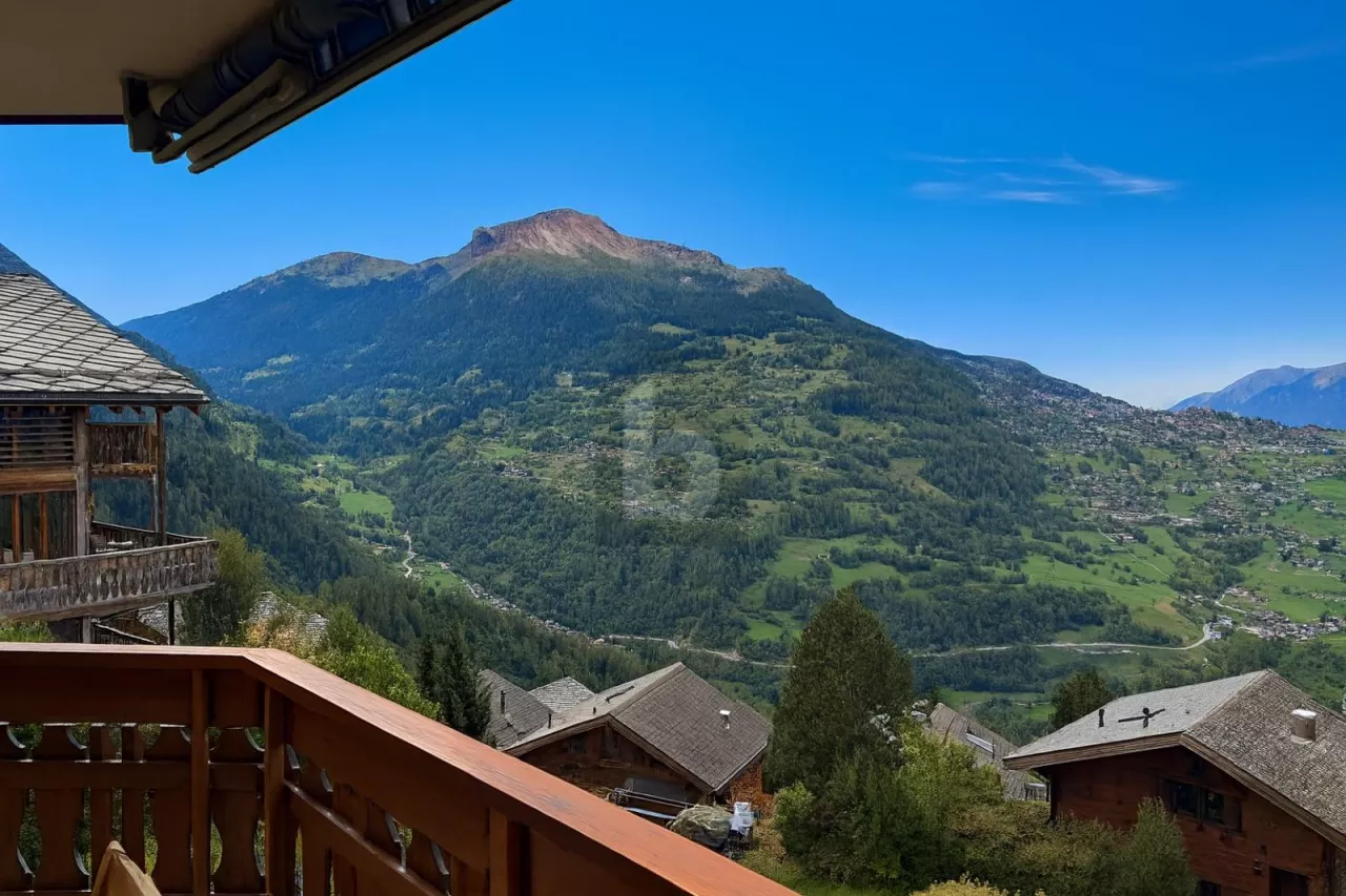AVEC BALCON ET VUE EXCEPTIONNELLE !