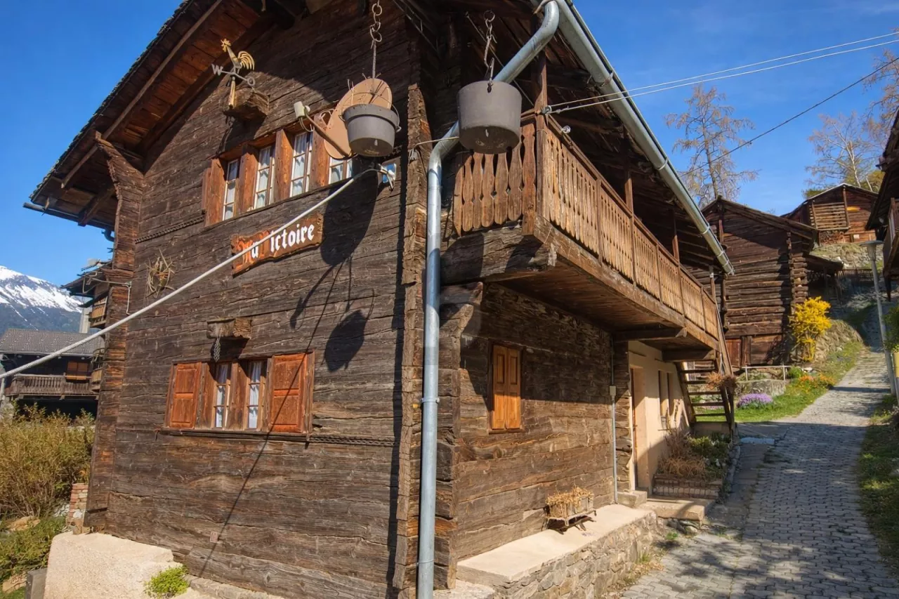 AMÉNAGEMENT SUR MESURE, AVEC VUE PANORAMIQUE