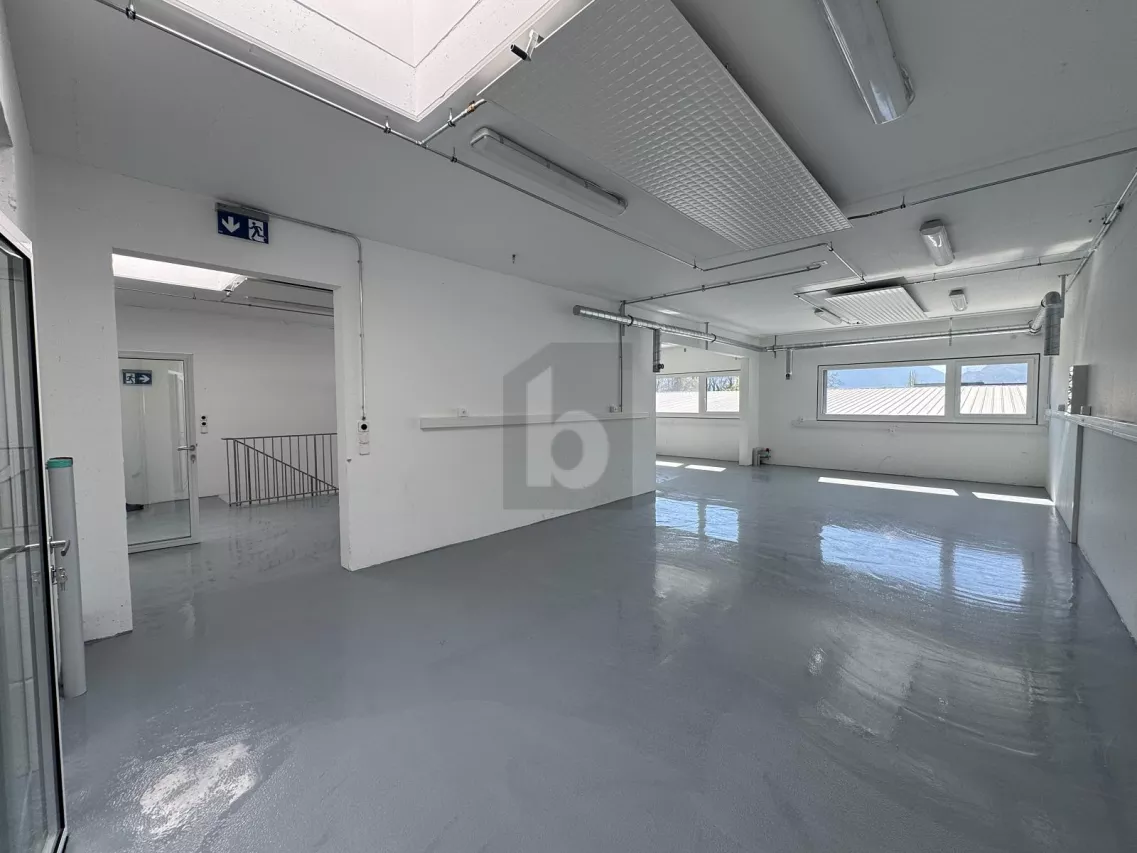 HALLE DOUBLE AVEC PARTICIPATION TRAVAUX