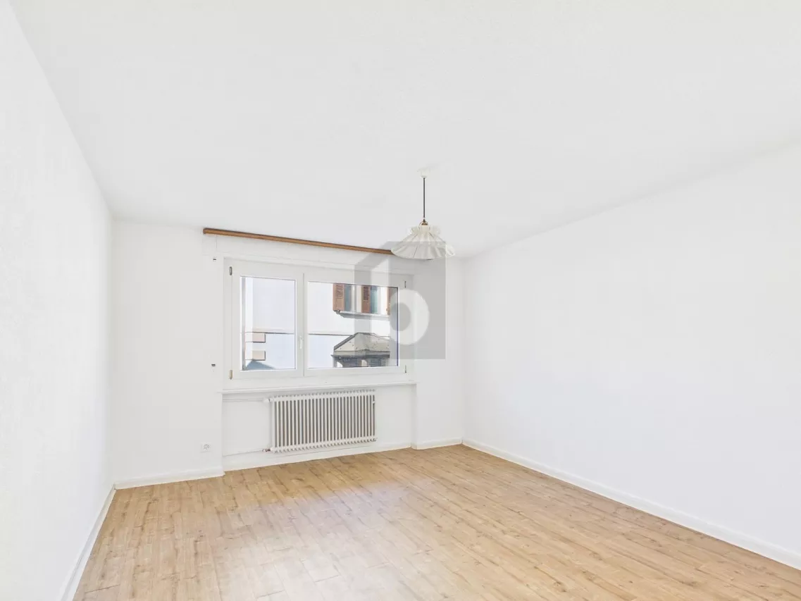 RENOVIERT, SONNIG UND ZENTRAL