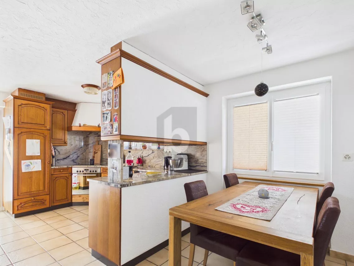 TRAUMHAFTE AUSSICHT IN ALPINER LAGE