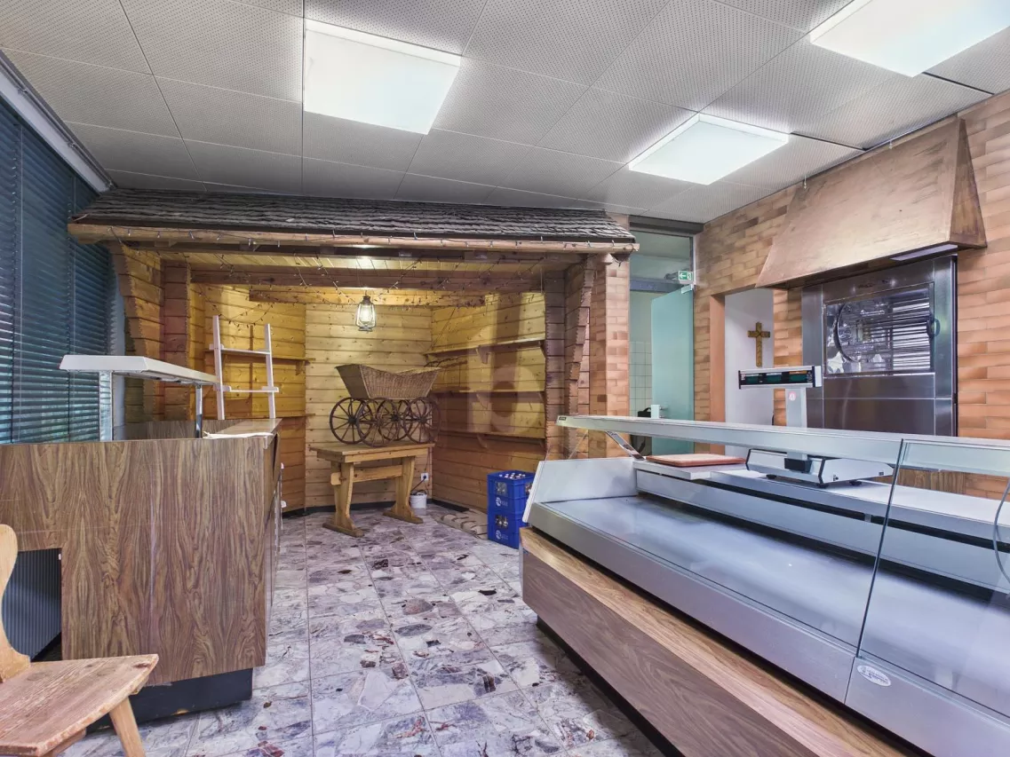 AN BESTER LAGE MIT LAUFKUNDSCHAFT