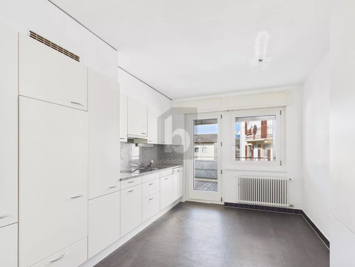 ATTRAKTIV MIT BALKON UND ABENDSONNE