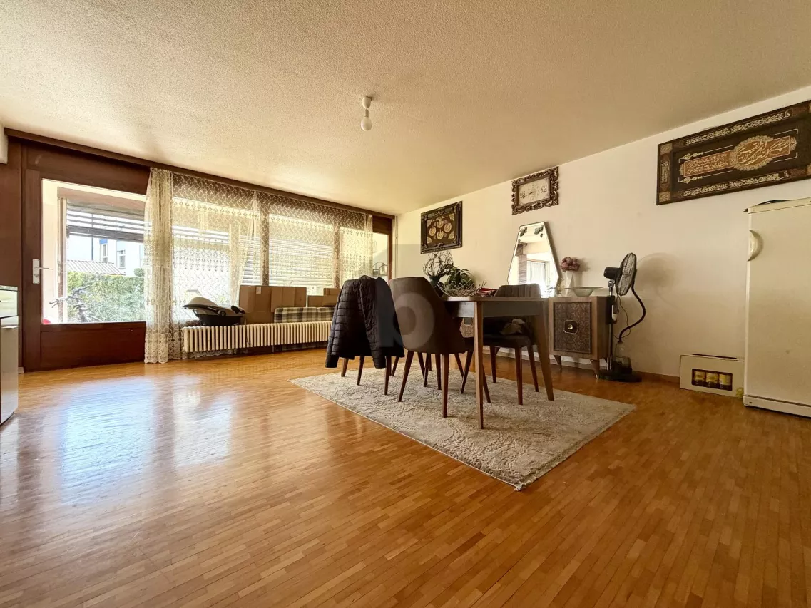 SPACIEUX AVEC JARDIN PRIVATIF