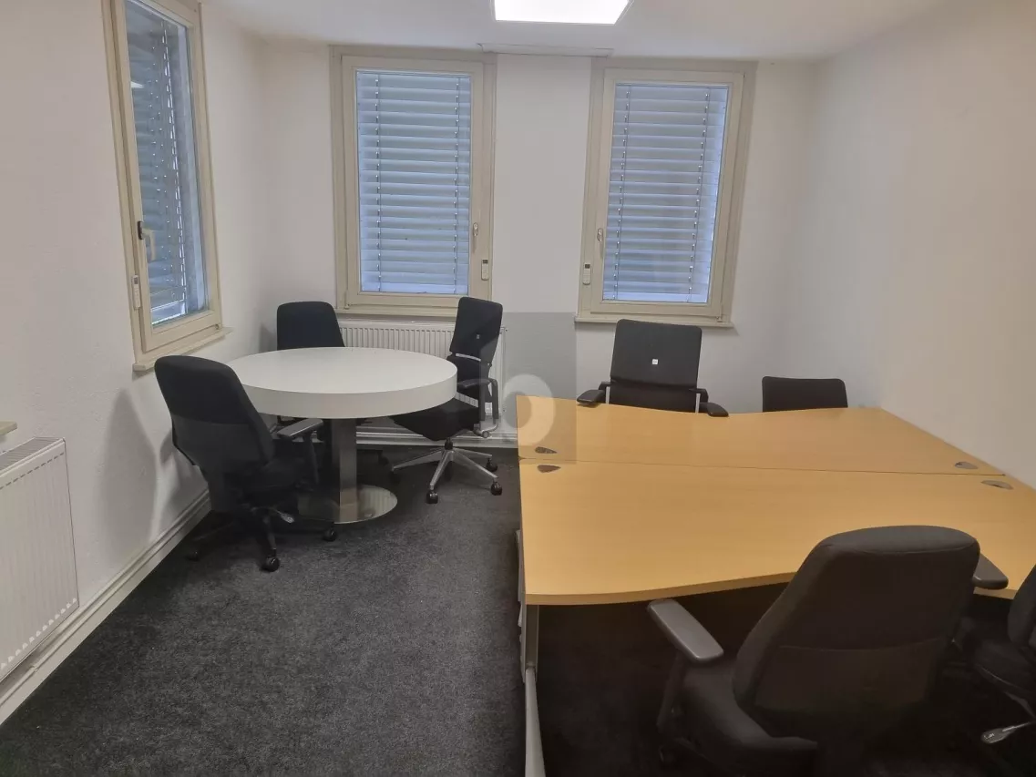 JOLI ESPACE DE BUREAU
