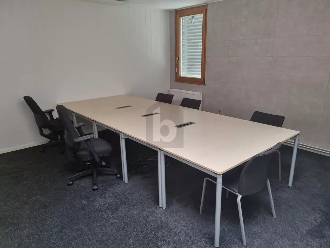 JOLI ESPACE DE BUREAU