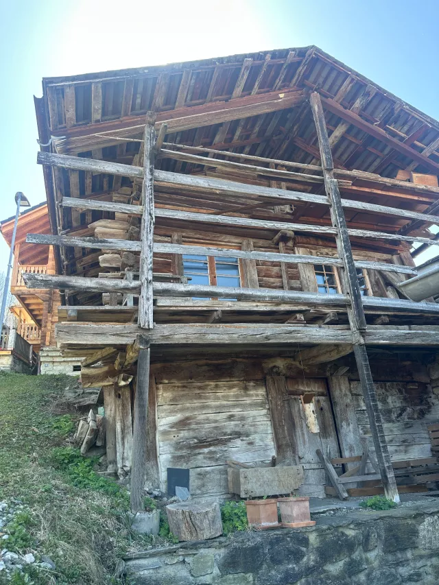 Grange à rénover aux Agettes