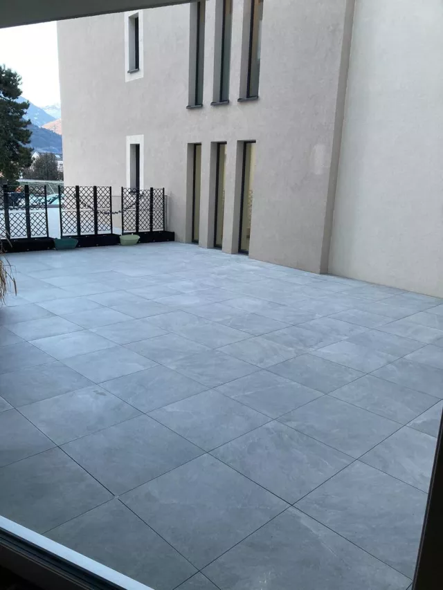 Magnifique grand 2,5 pièces à Uvrier au rez-de-chaussée