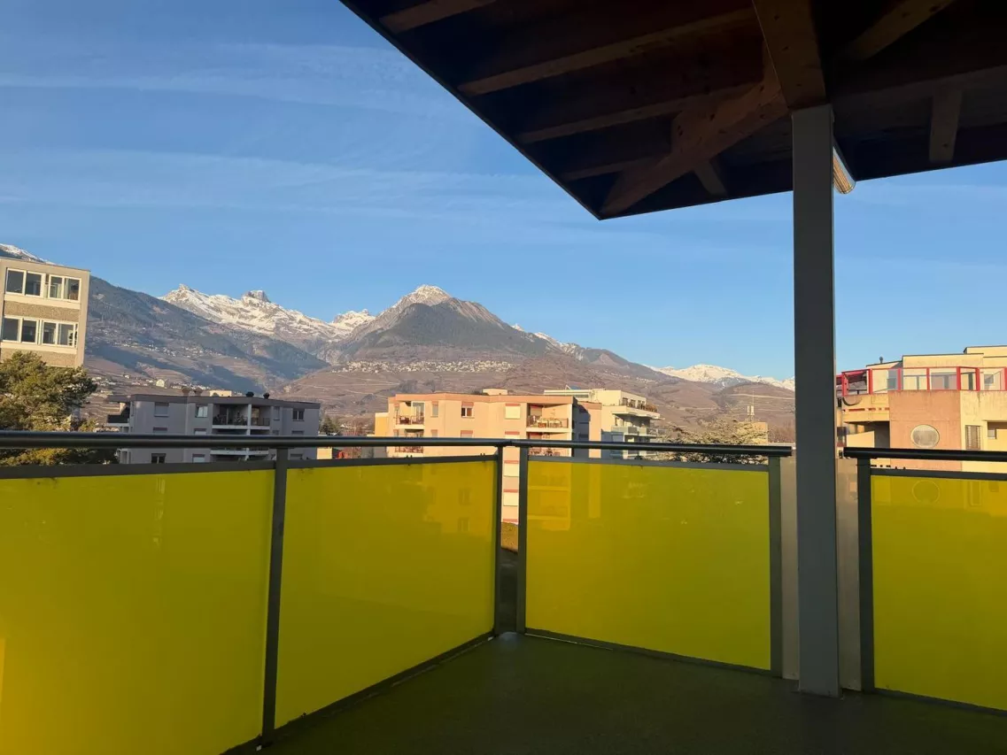 Splendide appartement 3,5 pièces en attique à Conthey