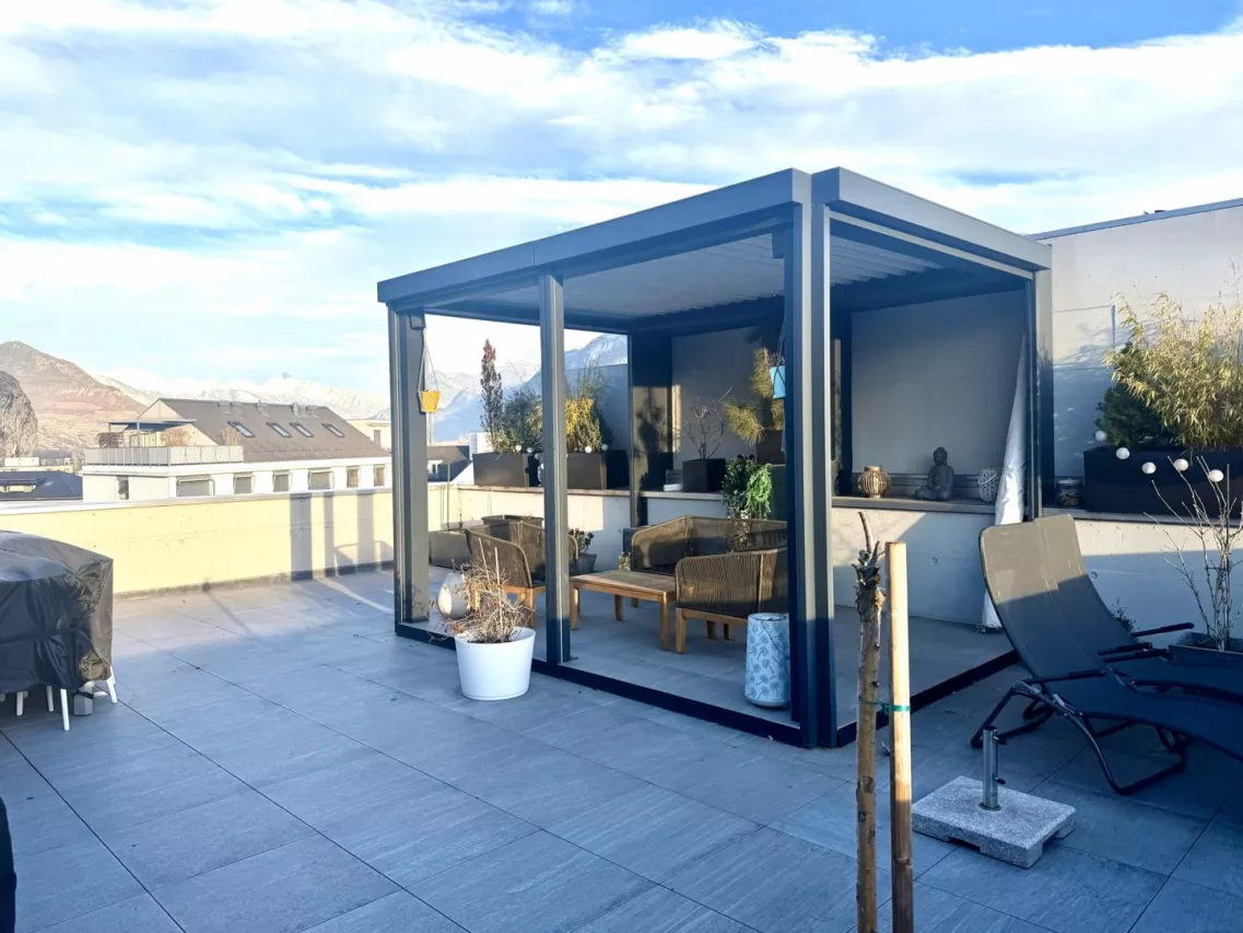 * Centre ville - Attique de 5,5 pces à louer *