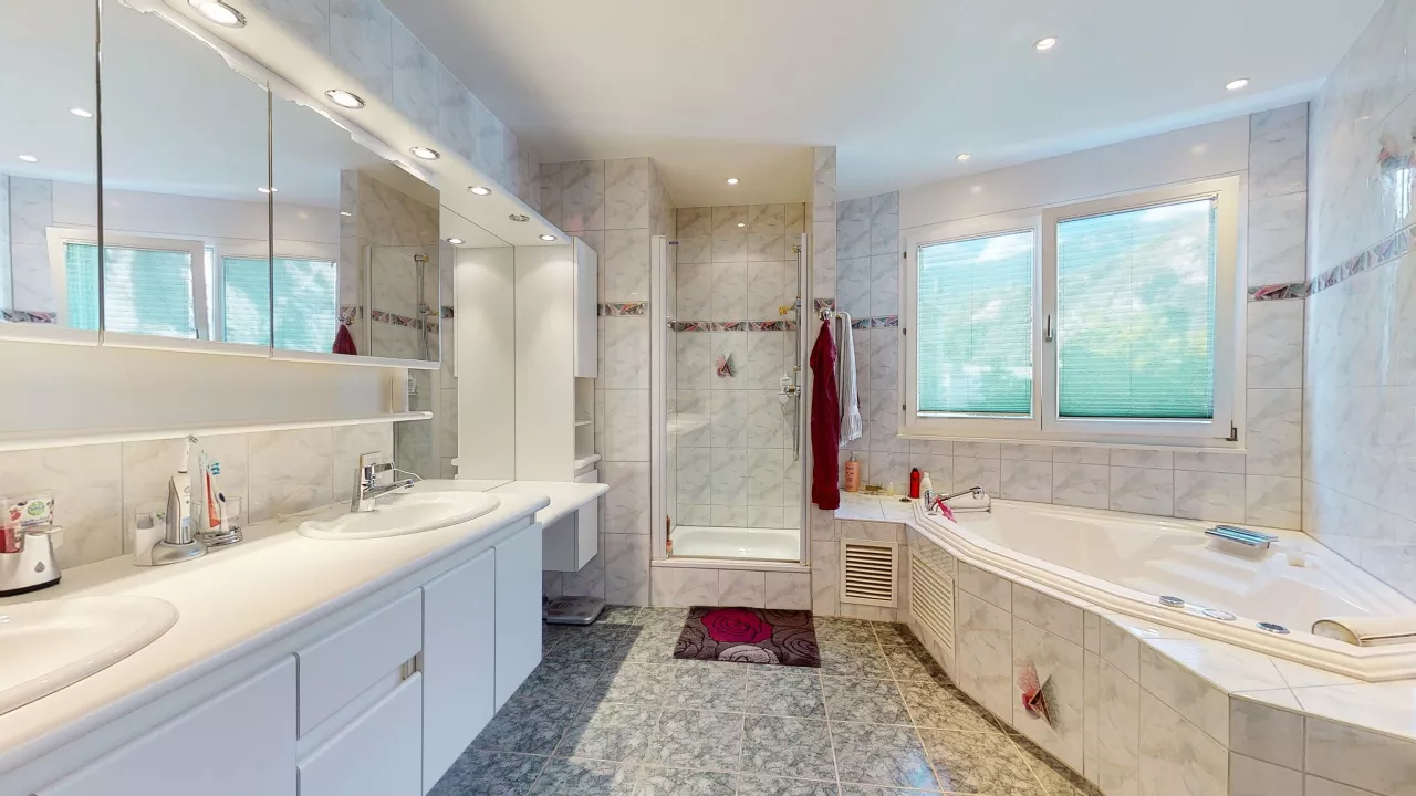 * Centre ville - Attique de 5,5 pces à louer *