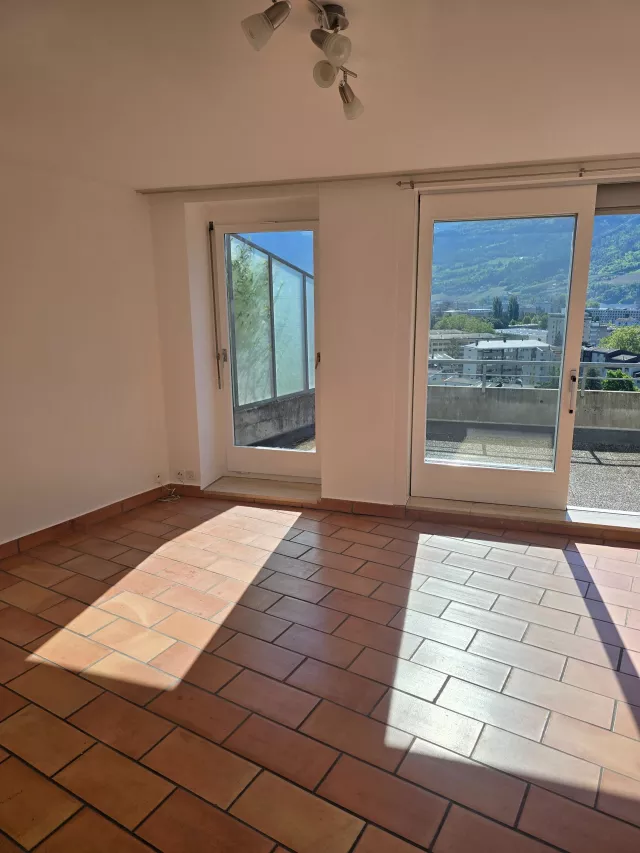 Bel appartement terrasse de 3,5 pièces à Sion