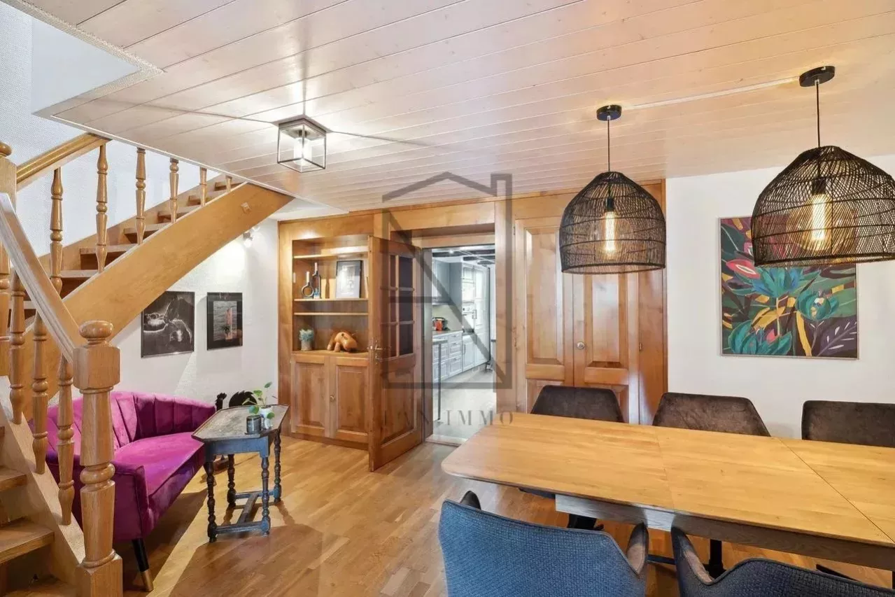 5-room duplex in historic downtown building