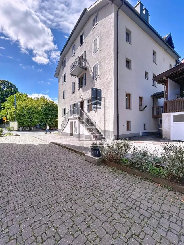 5-room duplex in historic downtown building