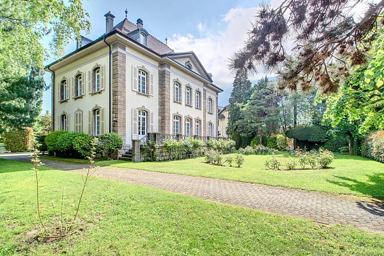 Demeure de prestige au coeur de Martigny