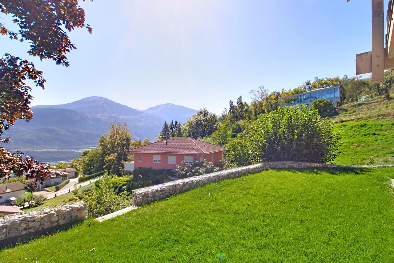 Venthône - Villa jumelle de 4.5 pièces avec studio indépendant
