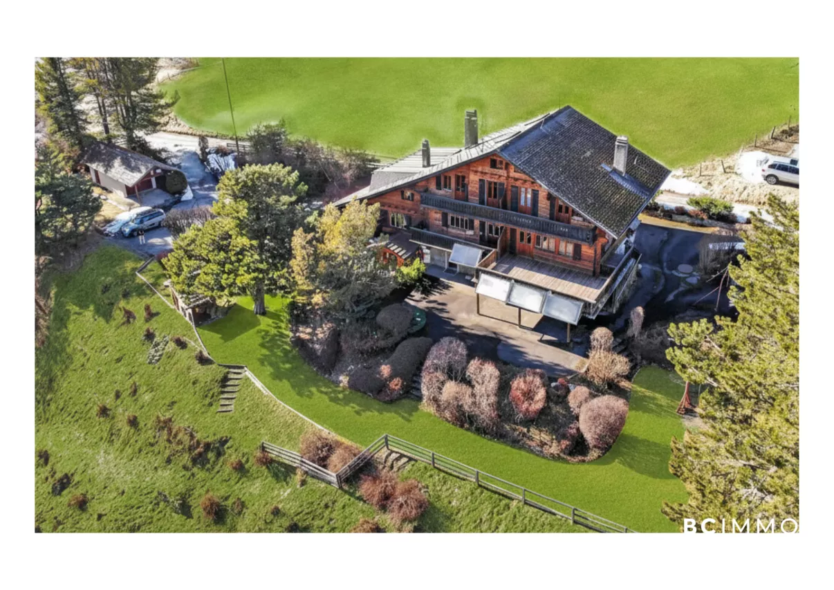 Grand chalet à rénover et potentiel de développement de la parcelle