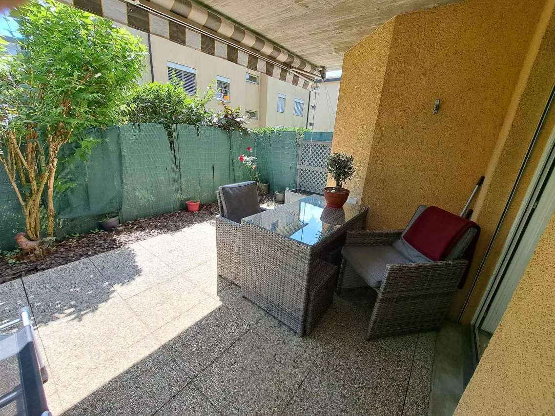 Charmant logement de 3.5 pièces au rez-de-chaussée d'environ 90m2