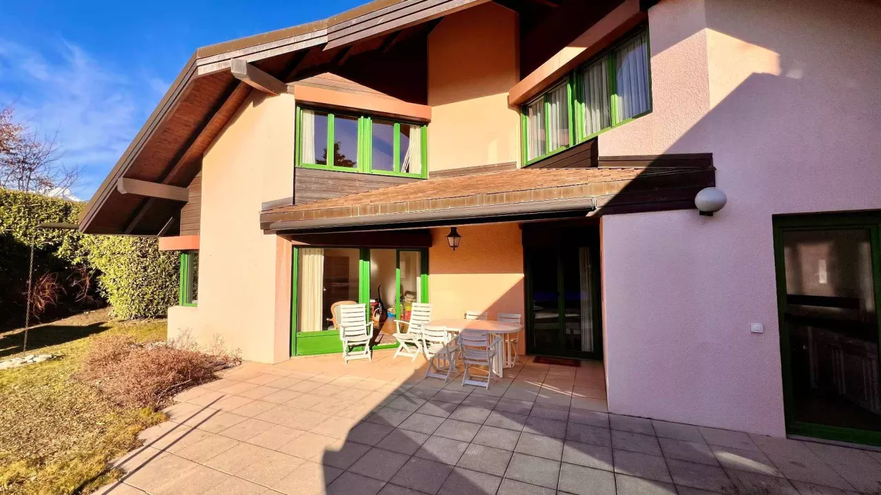 Grande villa individuelle dans un quartier prisé d'Aigle !