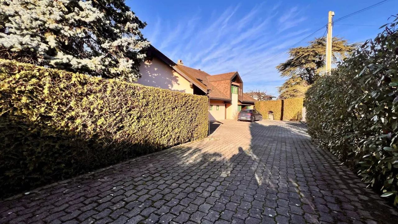 Grande villa individuelle dans un quartier prisé d'Aigle !