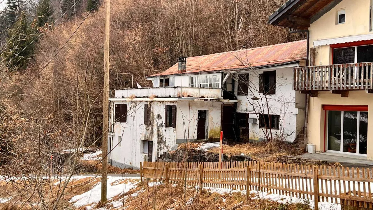 FAIRE OFFRE - MAISON A RÉNOVER ENTIÈREMENT AU SEPEY